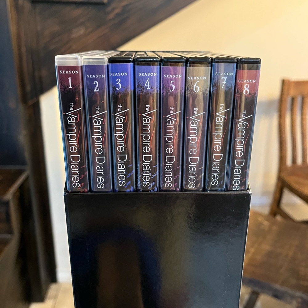The Vampire Diaries Complete Series DVD Set
